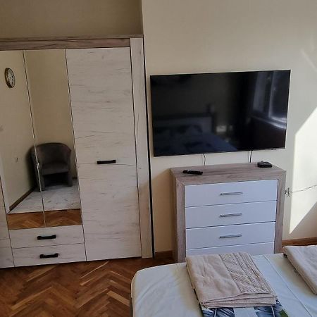 Central Luxe Apartament Mimoza Varna Exterior photo